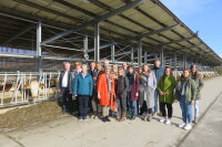 Das Foto zeigt die Teilnehmerinnen und Teilnehmer des 4. Regio-Austauschs Niederbayern.